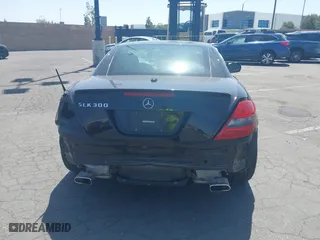 2011 Mercedes-Benz SLK-Class SLK 300 with VIN WDBWK5EA8BF241371, listed as a IAAI auction lot 42047271 with 100,206 mi miles. Bid and sale history available at carsss.com. Image 17.