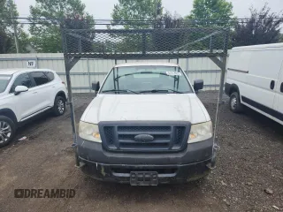 2007 Ford F-150 XL z VIN 1FTRF12267NA25170, wystawiony jako Copart lot #64257925 z przebiegiem 231 761 mil mil oraz Czysty tytuł • Clean title. Historia ofert i sprzedaży dostępna na DreamBid. Obrazek 5.