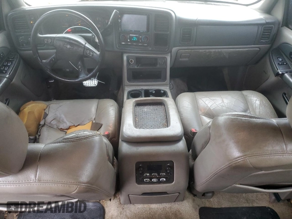 2003 Chevrolet Suburban LT with VIN 3GNFK16Z93G151040, listed as a Copart auction lot 58938435 with 312,447 mi miles and Clean title. Bid and sale history available at DreamBid. Image 8.