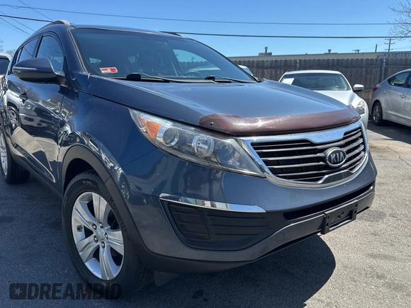 2011 Kia Sportage LX with VIN KNDPB3A28B7156209, listed as a Copart auction lot 52733855 with 204,767 mi miles and Clean Title. Bid and sale history available at carsss.com. Image 1.