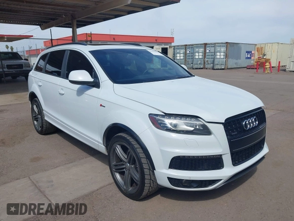 2013 Audi Q7 3.0T S line Prestige with VIN WA1DGAFE6DD006769, listed as a IAAI auction lot 41902696 with 221,058 mi miles. Bid and sale history available at carsss.com. Image 1.