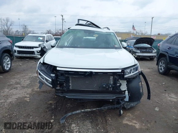 2022 Volkswagen Atlas SE z VIN 1V2KR2CA0NC517561, wystawiony jako IAAI lot #41653225 z przebiegiem 40 782 mil mil oraz . Historia ofert i sprzedaży dostępna na DreamBid. Obrazek 13.