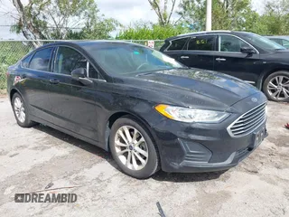 2020 Ford Fusion SE with VIN 3FA6P0HDXLR170082, listed as a IAAI auction lot 40743626 with 53,055 mi miles. Bid and sale history available at carsss.com. Image 1.