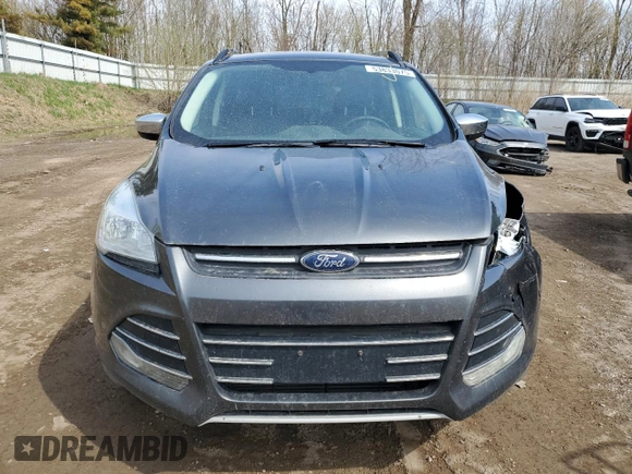 2016 Ford Escape SE z VIN 1FMCU9G96GUB64071, wystawiony jako Copart lot #53833075 z przebiegiem 130 037 mil mil oraz Czysty tytuł • Clean title. Historia ofert i sprzedaży dostępna na DreamBid. Obrazek 5.