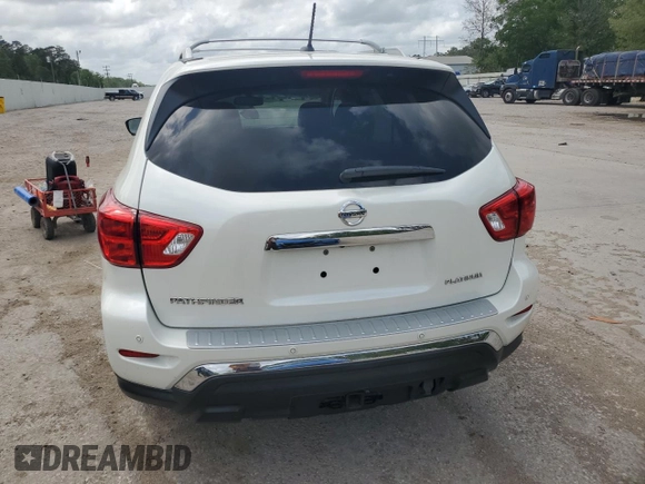 2018 Nissan Pathfinder Platinum z VIN 5N1DR2MN0JC670913, wystawiony jako Copart lot #51624585 z przebiegiem Nie podano mil oraz Szkoda całkowita • Salvage title. Historia ofert i sprzedaży dostępna na DreamBid. Obrazek 6.