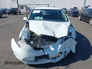 2015 Nissan LEAF SV with VIN 1N4AZ0CP9FC323706, listed as a IAAI auction lot 41631924 with 76,042 mi miles. Bid and sale history available at carsss.com. Image 6.