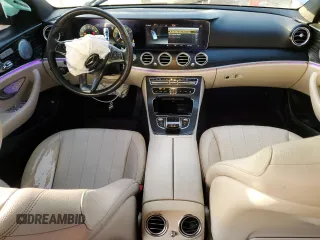 2018 Mercedes-Benz E 300 с VIN WDDZF4KBXJA385404, выставлен на аукционе Copart как лот 48992845 с пробегом 134 552 миль миль и На запчасти • Non repairable. История ставок и продаж доступна на DreamBid. Изображение 8.