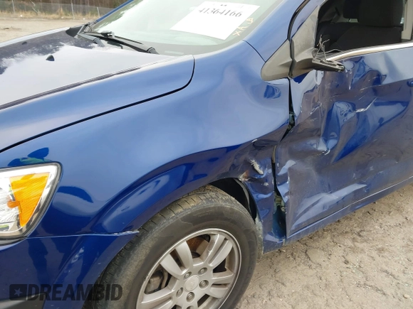 2014 Chevrolet Sonic LT with VIN 1G1JC6SB6E4134503, listed as a IAAI auction lot 41364166 with 124,225 mi miles. Bid and sale history available at carsss.com. Image 6.