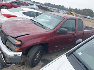 2008 Isuzu i-Series S with VIN 1GGCS299788702333, listed as a IAAI auction lot 41437596 with 255,002 mi miles. Bid and sale history available at carsss.com. Image 2.