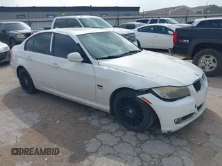 2011 BMW 3 Series 328i xDrive with VIN WBAPK7C54BA970601, listed as a IAAI auction lot 41893561 with 183,043 mi miles. Bid and sale history available at carsss.com. Image 1.