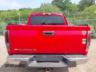 2004 Chevrolet Colorado 1SE LS Z71 z VIN 1GCDT136648206736, wystawiony jako IAAI lot #42514861 z przebiegiem 190 673 mil mil oraz . Historia ofert i sprzedaży dostępna na DreamBid. Obrazek 16.