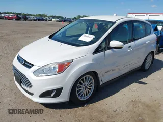 2013 Ford C-Max SE z VIN 1FADP5AU6DL524825, wystawiony jako IAAI lot #42048607 z przebiegiem 83 656 mil mil oraz . Historia ofert i sprzedaży dostępna na DreamBid. Obrazek 2.