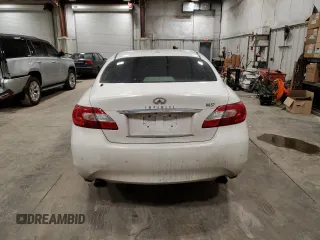 2013 Infiniti M z VIN JN1BY1AP8DM511833, wystawiony jako Copart lot #42874265 z przebiegiem 152 708 mil mil oraz Czysty tytuł • Clean title. Historia ofert i sprzedaży dostępna na DreamBid. Obrazek 6.