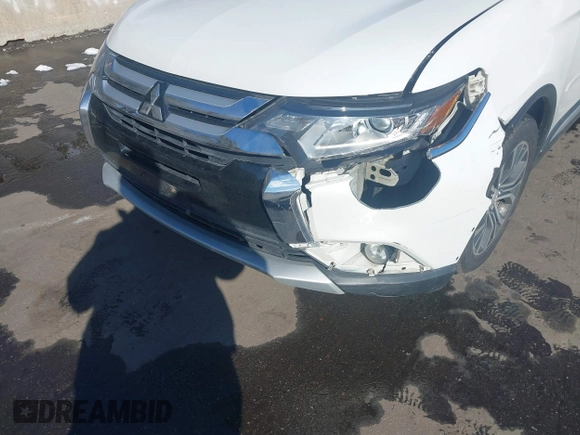2016 Mitsubishi Outlander SE with VIN JA4AZ3A34GZ035189, listed as a IAAI auction lot 41531995 with 227,574 mi miles and . Bid and sale history available at DreamBid. Image 6.