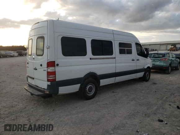 2008 Freightliner Sprinter with VIN WDYPE845985332140, listed as a Copart auction lot 78522104 with 298,467 mi miles and Non Repairable. Bid and sale history available at DreamBid. Image 3.
