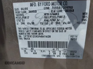 2005 Ford F-150 XLT с VIN 1FTPX125X5NB41628, выставлен на аукционе IAAI как лот 42550345 с пробегом 257 471 миль миль и . История ставок и продаж доступна на DreamBid. Изображение 9.