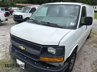 2013 Chevrolet Express Cargo z VIN 1GCSGAFX0D1173242, wystawiony jako IAAI lot #42792060 z przebiegiem 263 409 mil mil oraz . Historia ofert i sprzedaży dostępna na DreamBid. Obrazek 16.