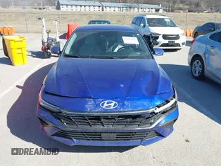 2024 Hyundai Elantra Limited z VIN KMHLP4DG1RU707164, wystawiony jako IAAI lot #41694469 z przebiegiem 11 298 mil mil oraz . Historia ofert i sprzedaży dostępna na DreamBid. Obrazek 12.