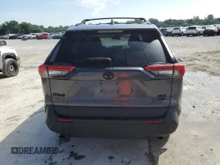 2022 Toyota RAV4 XLE z VIN 2T3P1RFV2NC277952, wystawiony jako Copart lot #61972445 z przebiegiem 46 798 mil mil oraz Szkoda całkowita • Salvage title. Historia ofert i sprzedaży dostępna na DreamBid. Obrazek 6.