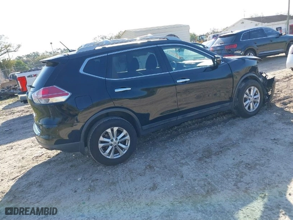 2015 Nissan Rogue SV with VIN 5N1AT2MV9FC750464, listed as a IAAI auction lot 41694397 with 200754 miles. Bid and sale history available at carsss.com. Image 4.