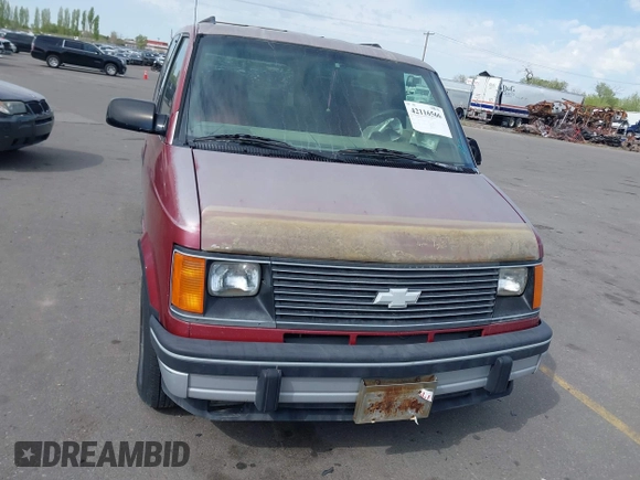 1994 Chevrolet Astro with VIN 1GNEL19W5RB176819, listed as a IAAI auction lot 42116566 with 179,027 mi miles. Bid and sale history available at carsss.com. Image 12.
