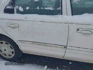 1996 Mercury Mystique z VIN 1MELM653XTK605481, wystawiony jako IAAI lot #41543215 z przebiegiem 120 988 mil mil oraz . Historia ofert i sprzedaży dostępna na DreamBid. Obrazek 16.