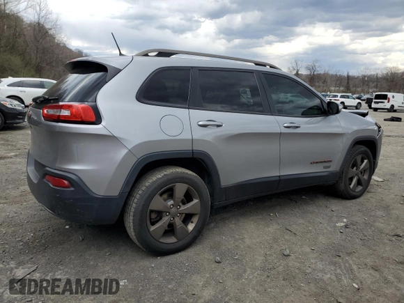 2017 Jeep Cherokee Latitude with VIN 1C4PJMCB4HW555848, listed as a Copart auction lot 53298155 with 71,394 mi miles and Salvage Title. Bid and sale history available at carsss.com. Image 3.