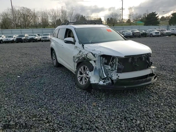 2014 Toyota Highlander XLE with VIN 5TDJKRFH2ES058289, listed as a Copart auction lot 46473015 with 105,169 mi miles and Salvage Title. Bid and sale history available at carsss.com. Image 11.