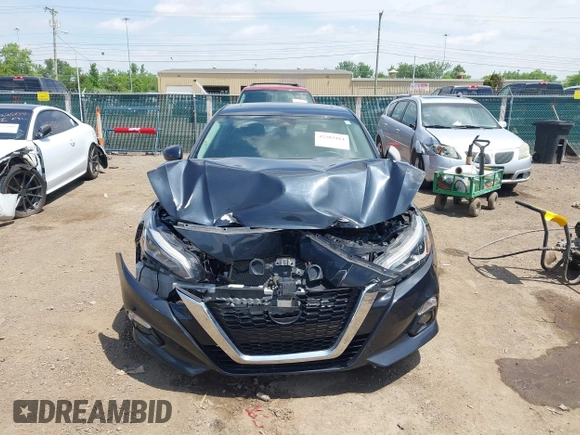 2019 Nissan Altima SV z VIN 1N4BL4DW9KN300931, wystawiony jako IAAI lot #42282164 z przebiegiem 114 986 mil mil oraz . Historia ofert i sprzedaży dostępna na DreamBid. Obrazek 12.