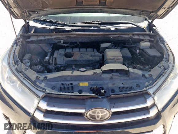 2018 Toyota Highlander LE with VIN 5TDZARFH1JS040530, listed as a Copart auction lot 57434705 with 112,912 mi miles and Salvage title. Bid and sale history available at DreamBid. Image 12.