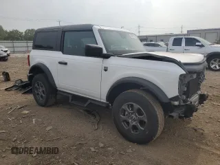 2021 Ford Bronco z VIN 1FMDE5AP9MLB01971, wystawiony jako Copart lot #60787155 z przebiegiem 35 097 mil mil oraz Szkoda całkowita • Salvage title. Historia ofert i sprzedaży dostępna na DreamBid. Obrazek 4.
