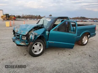 1996 Chevrolet S-10 with VIN 1GCCS14X8TK131156, listed as a Copart auction lot 80649734 with 236,792 mi miles and Salvage Title. Bid and sale history available at DreamBid. Image 1.