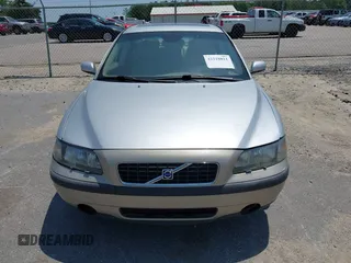 2004 Volvo S60 с VIN YV1RS61T442343704, выставлен на аукционе IAAI как лот 42318811 с пробегом 173 475 миль миль и . История ставок и продаж доступна на DreamBid. Изображение 6.