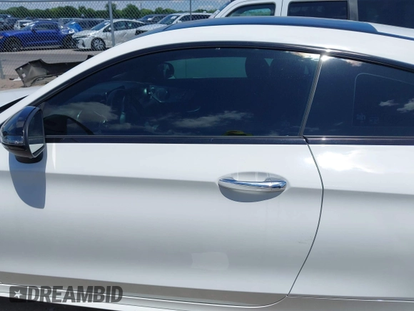 2020 Mercedes-Benz C 300 с VIN WDDWJ8DB7LF942328, выставлен на аукционе IAAI как лот 42205061 с пробегом 64 832 миль миль и . История ставок и продаж доступна на DreamBid. Изображение 14.