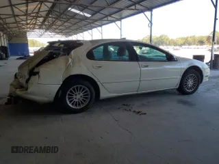 2003 Chrysler Concorde LXi z VIN 2C3HD36M03H575643, wystawiony jako Copart lot #71835623 z przebiegiem 184 872 mil mil oraz Szkody całkowita. Historia ofert i sprzedaży dostępna na DreamBid. Obrazek 3.