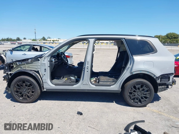 2022 Kia Telluride EX with VIN 5XYP3DHC3NG274032, listed as a IAAI auction lot 41845975 with 53,678 mi miles and . Bid and sale history available at carsss.com. Image 15.