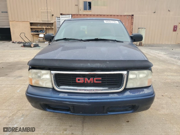 2003 GMC Sonoma SLS with VIN 1GTCS19XX38283560, listed as a Copart auction lot 44261795 with NaN miles and Clean Title. Bid and sale history available at carsss.com. Image 5.