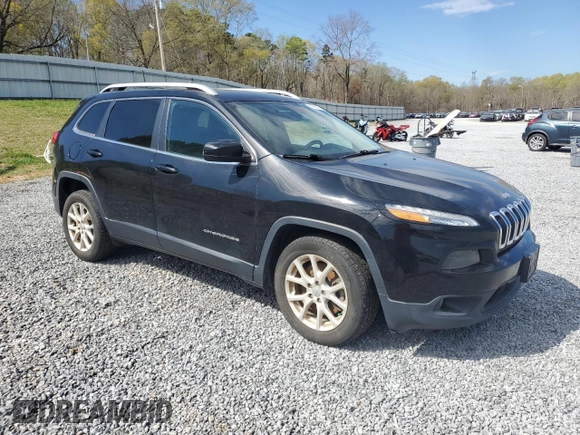 2018 Jeep Cherokee Latitude Plus with VIN 1C4PJLLB6JD553255, listed as a Copart auction lot 50999745 with 95,828 mi miles and Clean Title. Bid and sale history available at DreamBid. Image 4.
