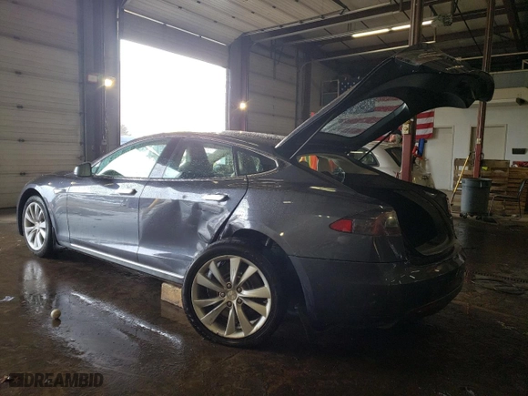 2015 Tesla Model S 85D with VIN 5YJSA1S26FF096544, listed as a Copart auction lot 45890015 with 138426 miles and Salvage Title. Bid and sale history available at carsss.com. Image 2.