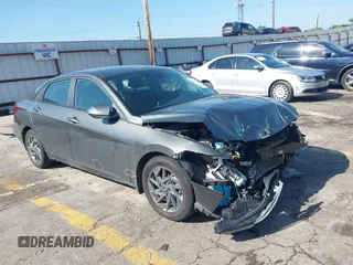 2024 Hyundai Elantra SEL z VIN KMHLM4DG6RU754456, wystawiony jako IAAI lot #41973562 z przebiegiem Nie podano mil oraz . Historia ofert i sprzedaży dostępna na DreamBid. Obrazek 1.