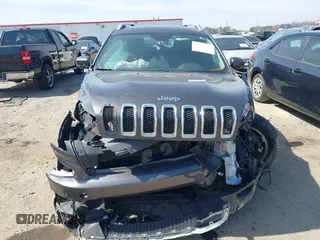 2014 Jeep Cherokee Limited with VIN 1C4PJLDS4EW283855, listed as a IAAI auction lot 41840848 with 143,686 mi miles. Bid and sale history available at carsss.com. Image 11.