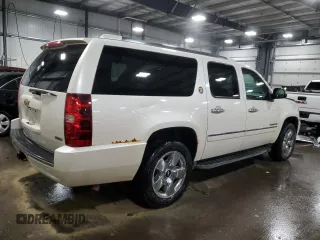 2010 Chevrolet Suburban LTZ with VIN 1GNUKKE33AR291270, listed as a Copart auction lot 86120904 with 239,255 mi miles and Salvage Title. Bid and sale history available at carsss.com. Image 3.