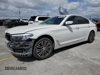 2020 BMW 5 Series 530e с VIN WBAJA9C07LCD08710, выставлен на аукционе Copart как лот 56542835 с пробегом Не указан миль и Списание • Salvage title. История ставок и продаж доступна на DreamBid. Изображение 1.