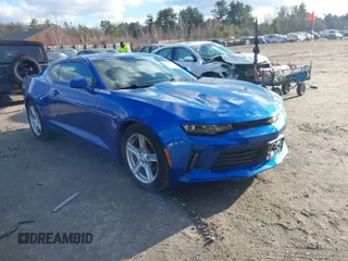 2018 Chevrolet Camaro 1LT with VIN 1G1FB1RX0J0143034, listed as a IAAI auction lot 41020936 with 1 mi miles. Bid and sale history available at carsss.com. Image 1.