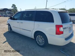 2015 Chrysler Town & Country Touring L with VIN 2C4RC1CG9FR547098, listed as a IAAI auction lot 42135624 with 61,364 mi miles and . Bid and sale history available at DreamBid. Image 3.