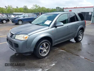 2007 Saturn VUE V6 z VIN 5GZCZ53487S824615, wystawiony jako IAAI lot #41928510 z przebiegiem 205 451 mil mil oraz . Historia ofert i sprzedaży dostępna na DreamBid. Obrazek 2.