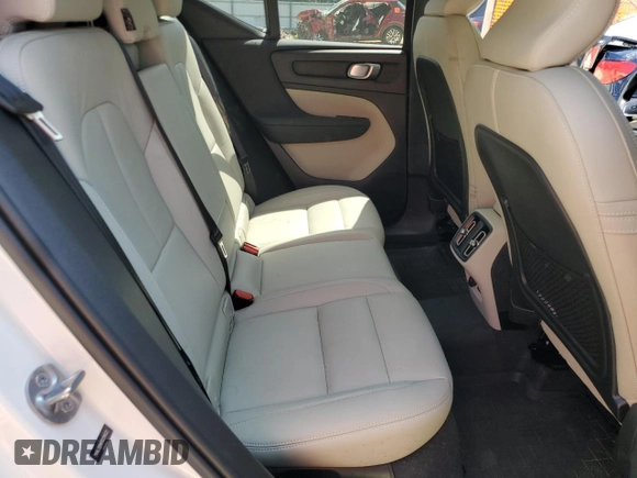 2024 Volvo XC40 Ultimate Dark Theme z VIN YV4L12UM7R2314522, wystawiony jako Copart lot #54007415 z przebiegiem 2 865 mil mil oraz Szkoda całkowita • Salvage title. Historia ofert i sprzedaży dostępna na DreamBid. Obrazek 11.