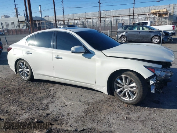 2014 Infiniti Q50 with VIN JN1BV7AP5EM678664, listed as a IAAI auction lot 41641222 with 86,385 mi miles and . Bid and sale history available at carsss.com. Image 13.