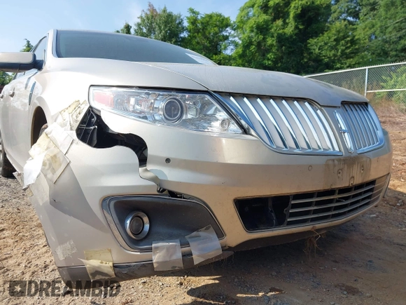 2009 Lincoln MKS z VIN 1LNHM93R69G618199, wystawiony jako IAAI lot #42459906 z przebiegiem 240 521 mil mil oraz . Historia ofert i sprzedaży dostępna na DreamBid. Obrazek 16.