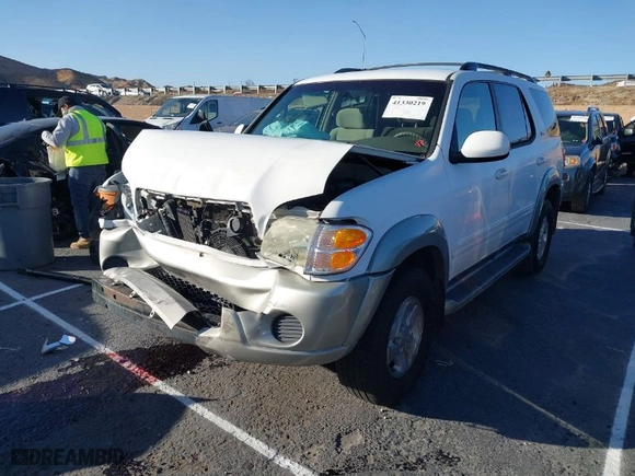 2003 Toyota Sequoia SR5 with VIN 5TDZT34A53S189197, listed as a IAAI auction lot 41330219 with 146,200 mi miles. Bid and sale history available at carsss.com. Image 2.